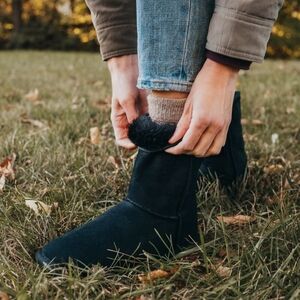 BRAND NEW Zeazoo Dingo Boots EU 42 US W11 US M9 Black SOLD OUT